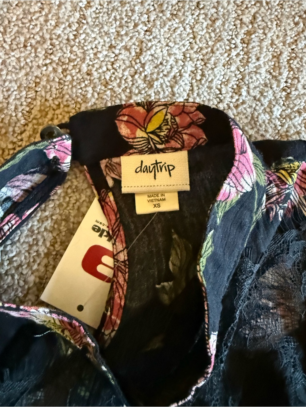 Daytrip Black Floral Lace-Trim Peasant Blouse - Picture 2 of 4